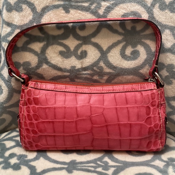 ** SALE** DOONEY & BOURKE ALLIGATOR LOOK HANDBAG - Picture 3 of 7